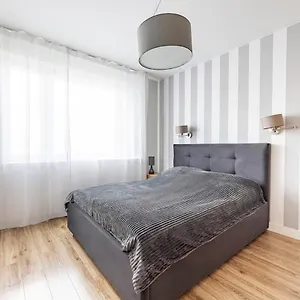 Apartament Z Parkingiem, Obok Metra., Warszawa